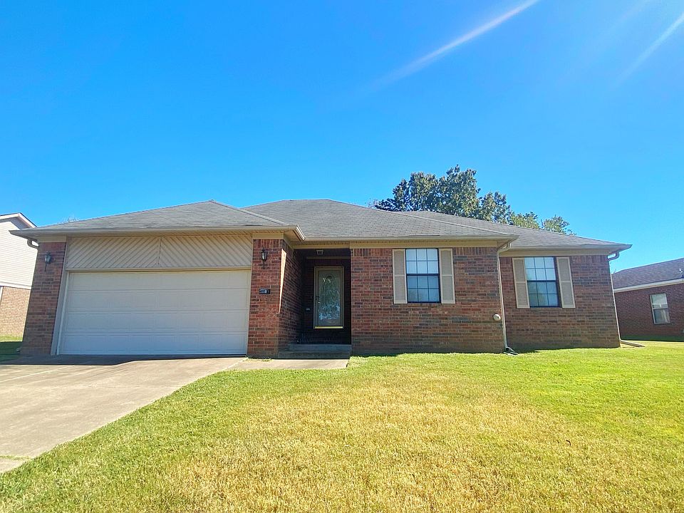 1st image of 1108 Holly Dr