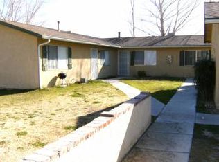 10833 Chamberlaine Way APT B, Adelanto, CA 92301