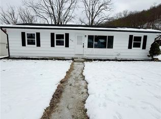 214 Valencia Pl, Saint Albans, WV 25177