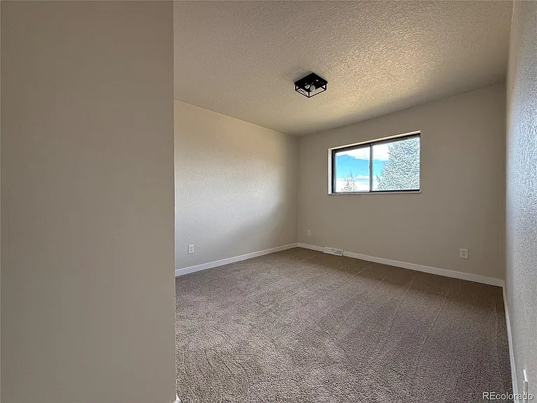 243 Vance St — Photo 26