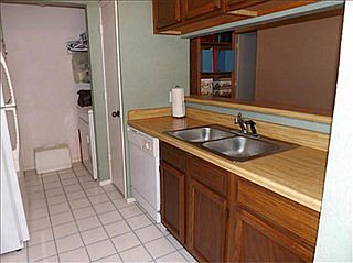 5th image of 7024 Sunnybank Dr