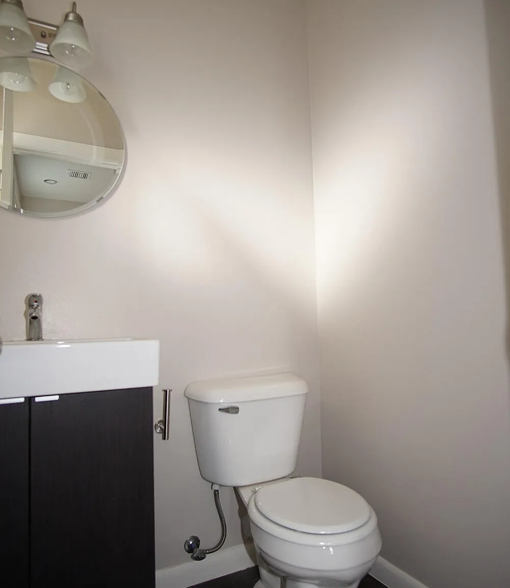 2 bed, 2.5 bath, 1000 sqft, $1,325 — Photo 4