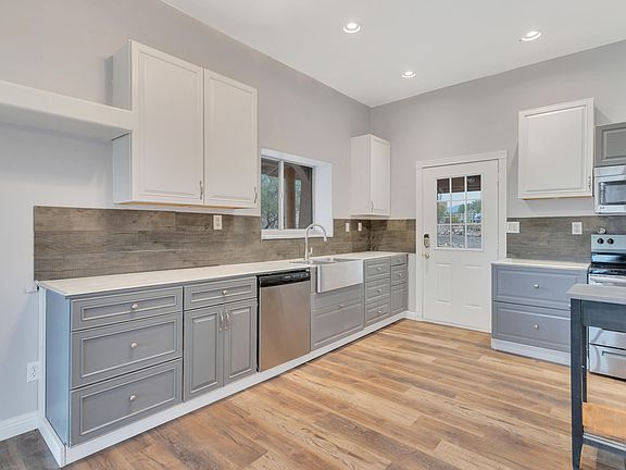 4th image of 44609 N 14th St