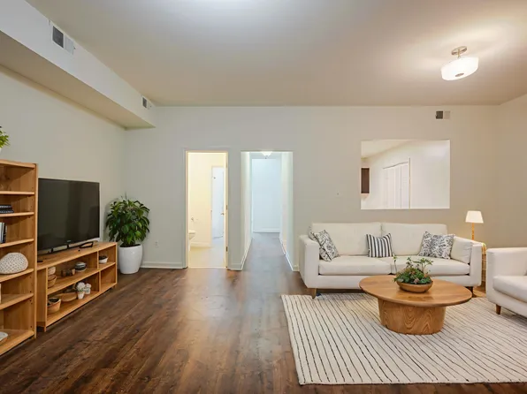 650 D St SE #2, Washington, DC 20003