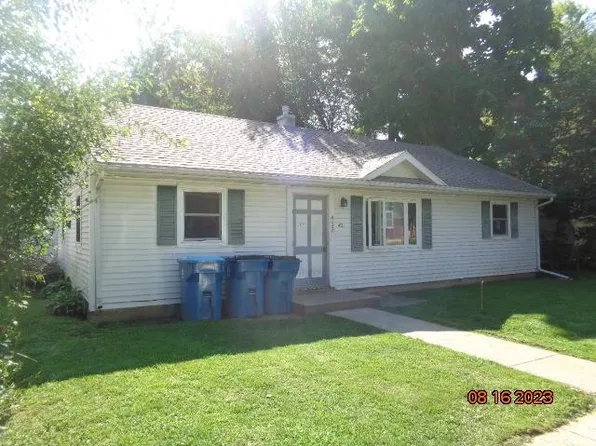 412 Barker Ave, Dixon, IL 61021