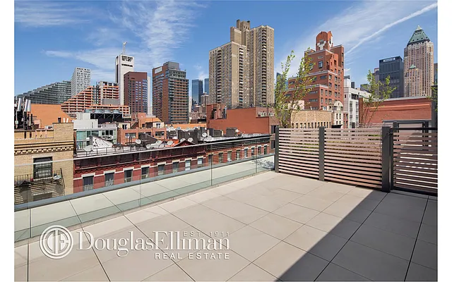 Sold by Douglas Elliman | media 20