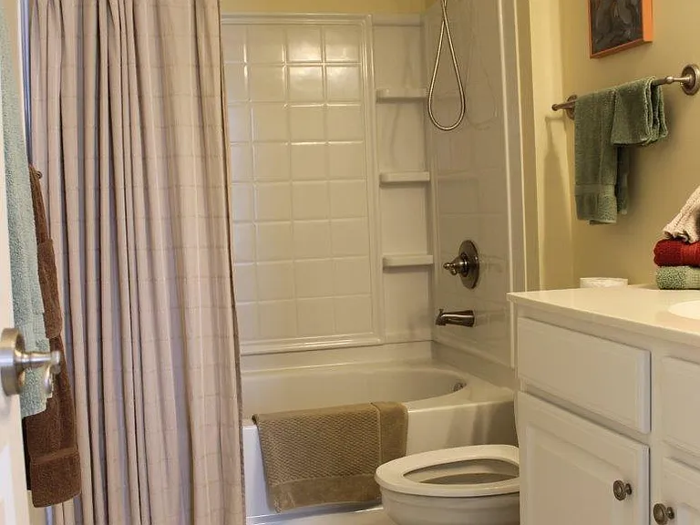 2244 Ashley Crossing Dr — Photo 5