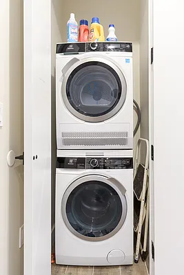 Rented by Nest Seekers International | media 17