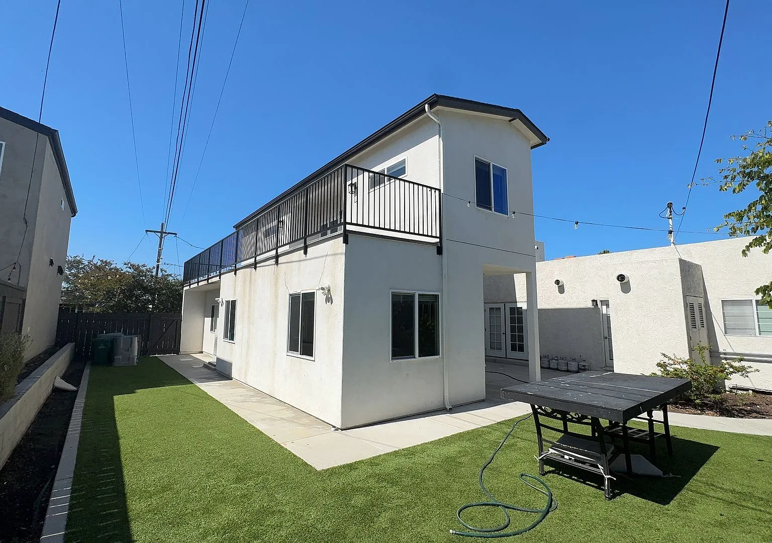 Newer Build 4BD/2BA, Large Balcony!! — Photo 1