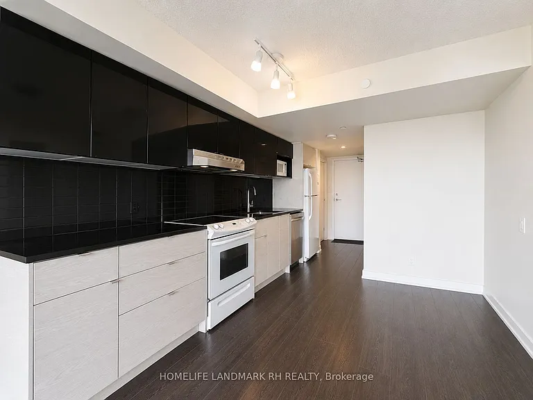 72 Esther Shiner Blvd #1611 — Photo 5