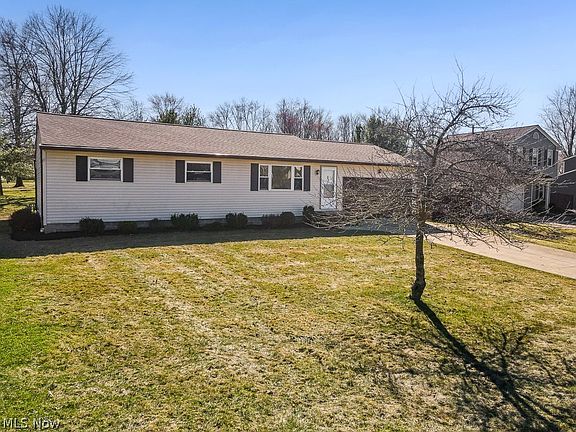 3rd image of 3408 Spencer Ln
