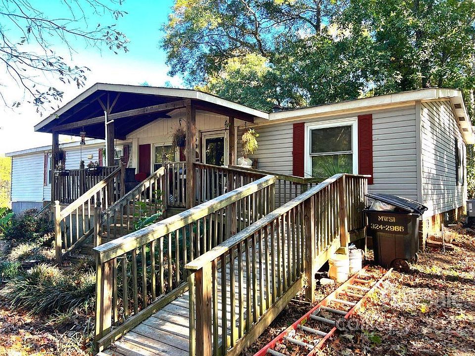 1st image of 820 Teaberry Ln