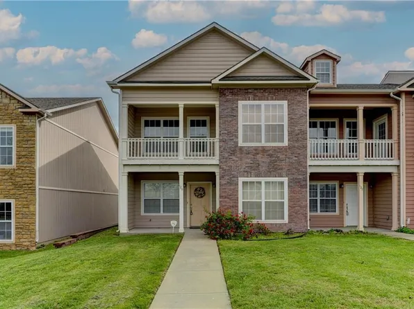 129 E 7th St, Junction City, KS 66441