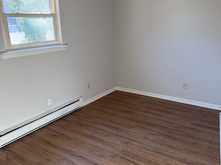 320 Lockridge Ln #320 — Photo 9