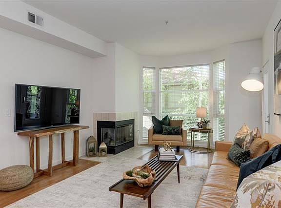 3rd image of 435 N 2nd St Unit 225