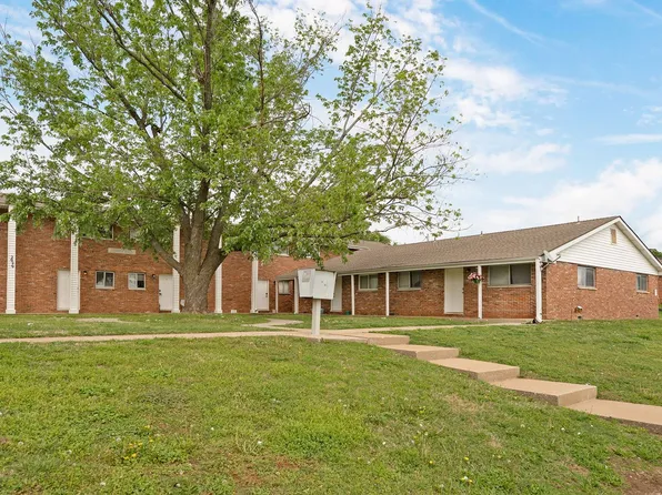 East University Apartments, 2929 & 2943 E University St #2929-8, Springfield, MO 65804
