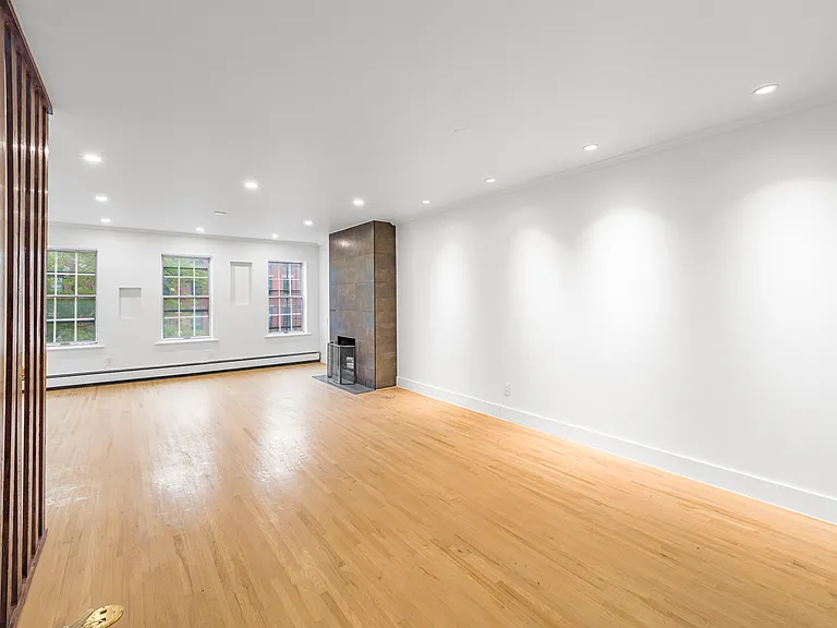 19 1st Ave #3 — Photo 13