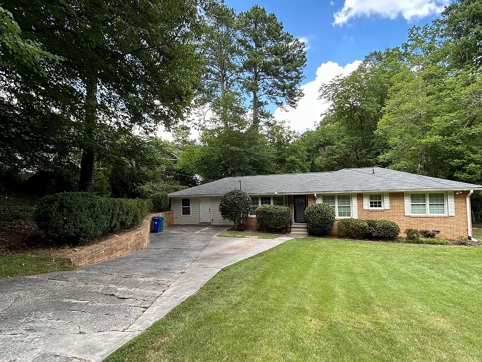 1171 Arborvista Dr NE