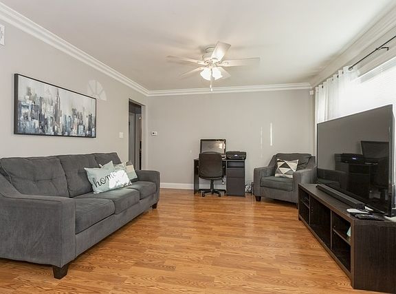 2nd image of 4820 W 91st St