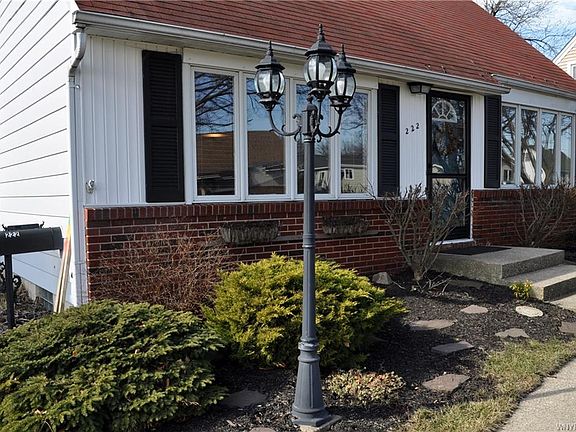 2nd image of 222 Seabert Ave