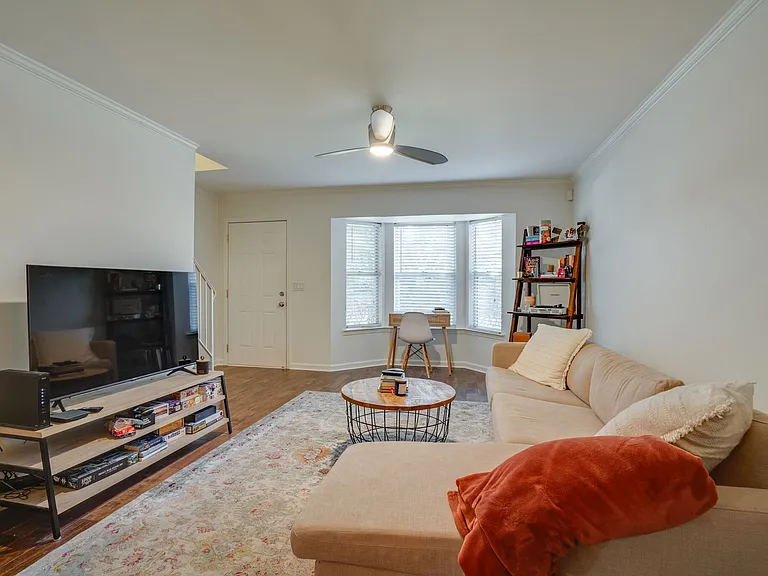 114 Brattlesboro Dr — Photo 11