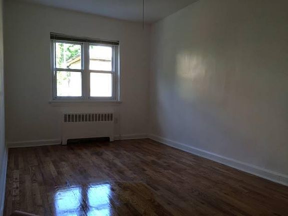 5th image of 928 Quincy Ave