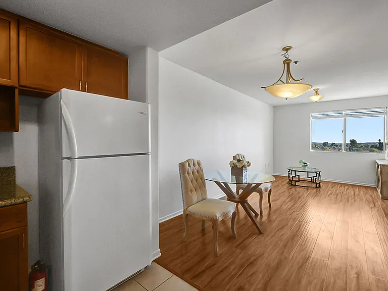 580 W Main St #318 — Photo 10