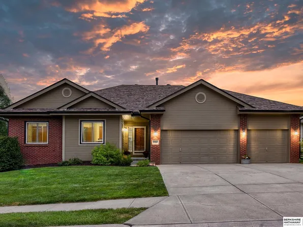 1906 N 173rd Cir, Omaha, NE 68118