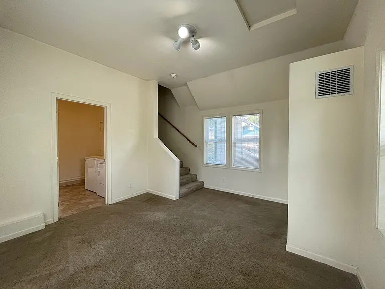 237 E 15th Ave — Photo 23
