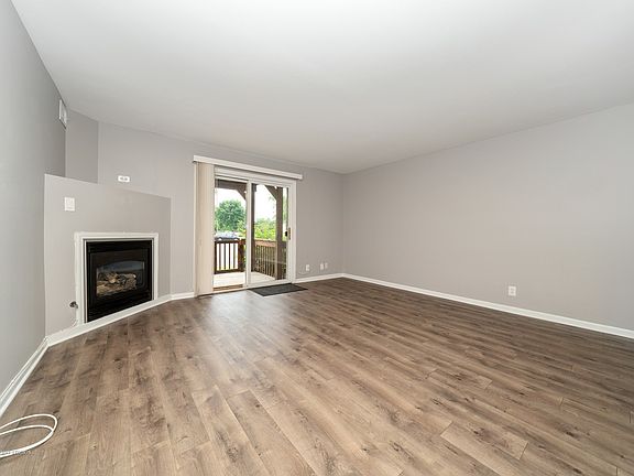 2nd image of 1855 Tall Oaks Dr Unit 1307