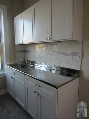 Rented by Skyline Group Real Estate | media 22