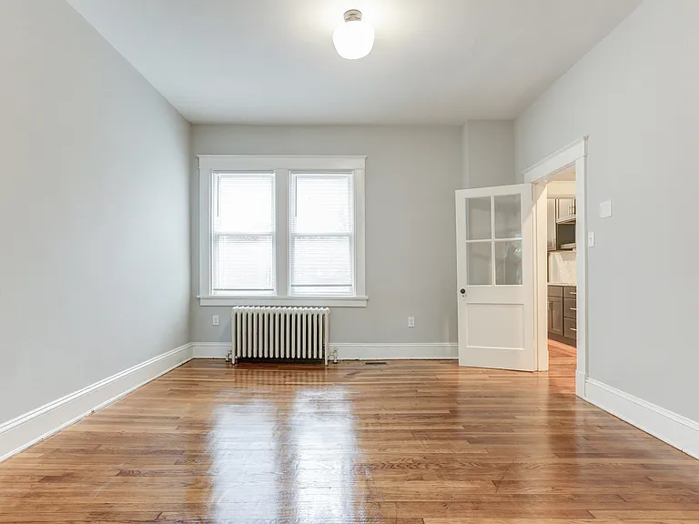421 Chimborazo Blvd — Photo 5