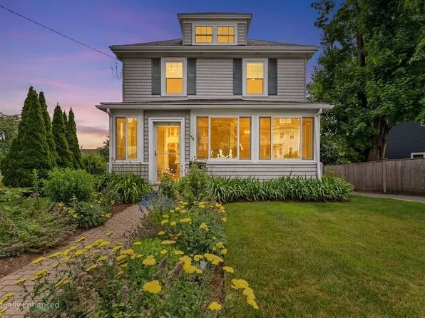 154 Cherry St, Newton, MA 02465