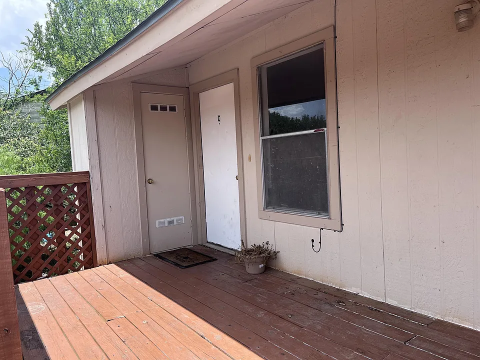 707 Bracewood Cir