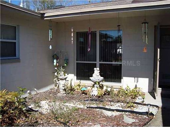 2nd image of 2611 Verde Ln