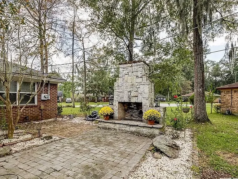 503 Pinecrest Ct — Photo 15