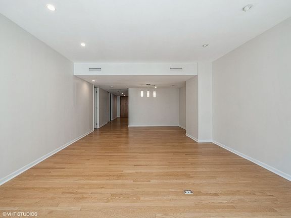 4th image of 680 N Lake Shore Dr APT 715