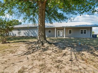 1202 SW 9th St, Wagoner, OK 74467