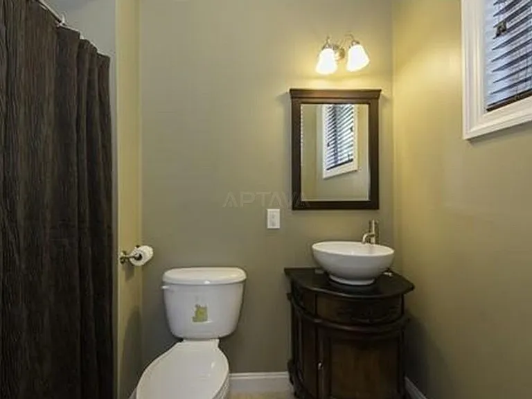 270 Cedar St #6 — Photo 8