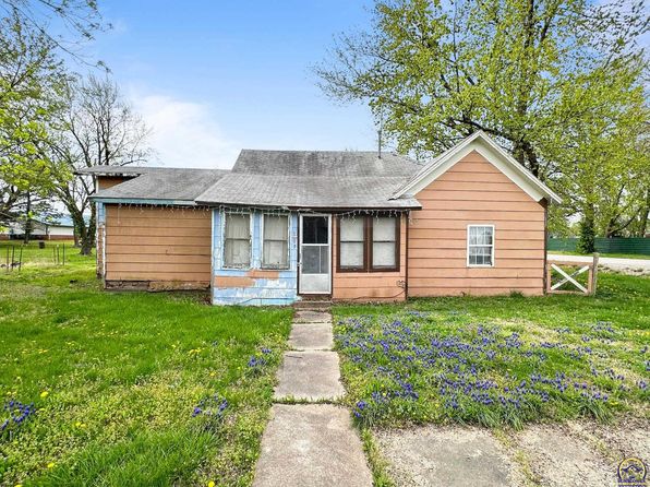 109 W Maple Ave, Hartford, KS 66854