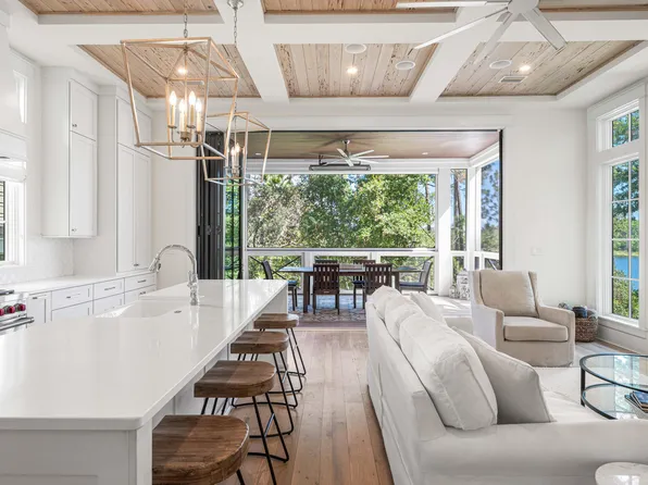 33 S Branch Rd, Santa Rosa Beach, FL 32459