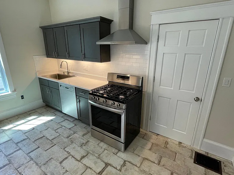 959 Myrtle St NE #1 — Photo 22