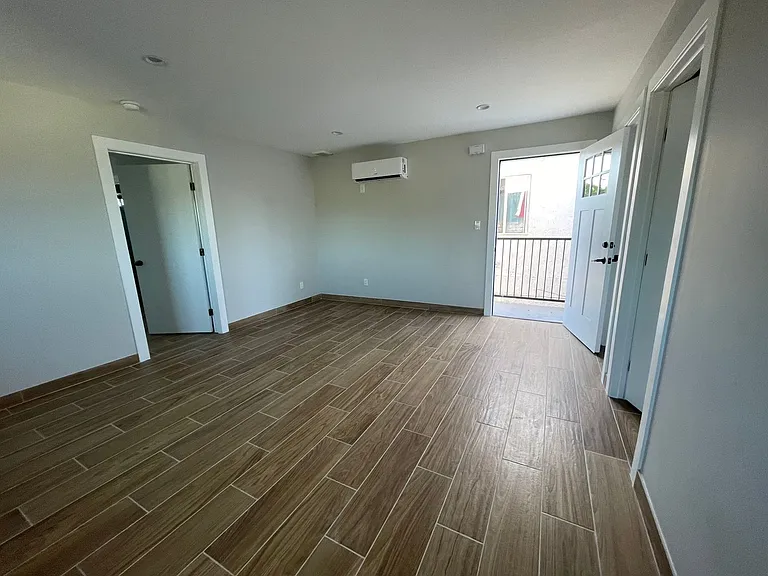 4620 Compton Ave — Photo 22