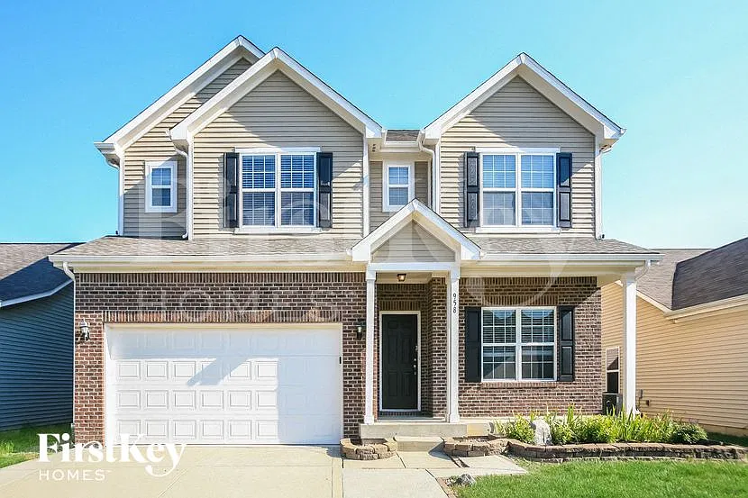 5 bed, 3.0 bath, 3200 sqft, $3,005 — Photo 1
