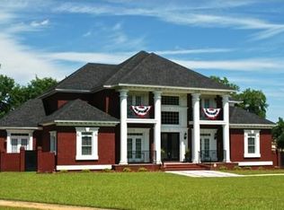 95 Savannah Rd, Richmond Hill, GA 31324