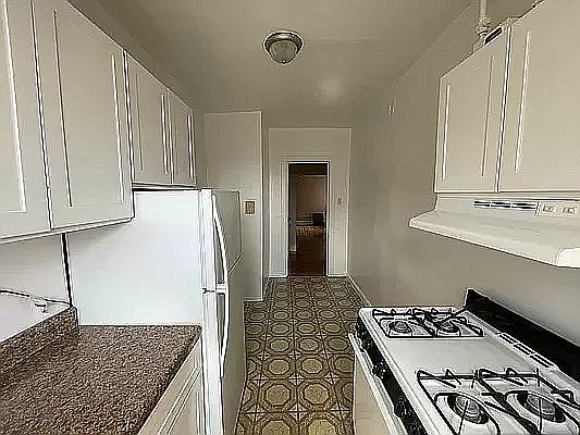 2nd image of 221 Seaman Ave #E3