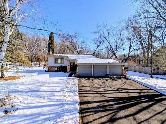 2nd image of 17091 Creek Ridge Trl