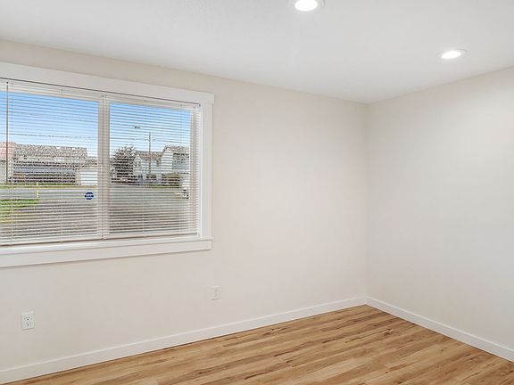 4th image of 2703 Q Ave