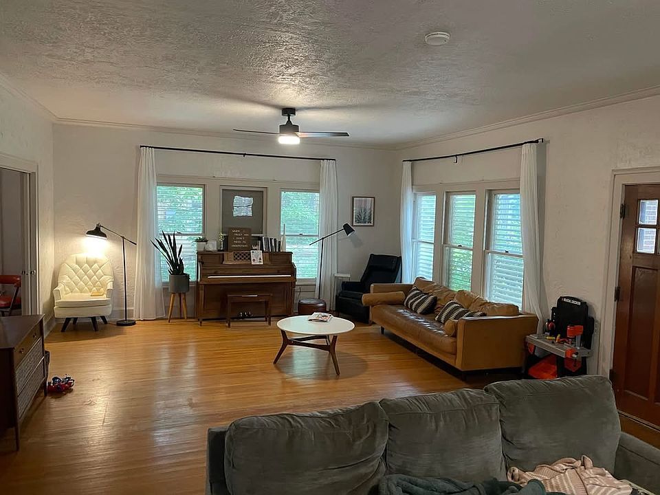 2nd image of 2949 S 7th St