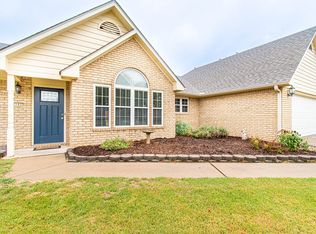 2102 Cardinal Dr, Springdale, AR 72764